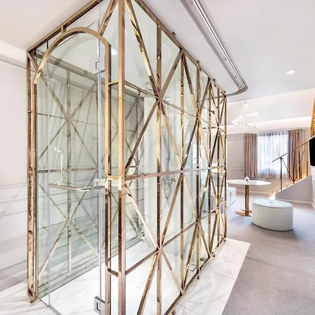 The Prestige Hotel Penang, A Member Of Design Hotels George Town Exterior photo A glass room